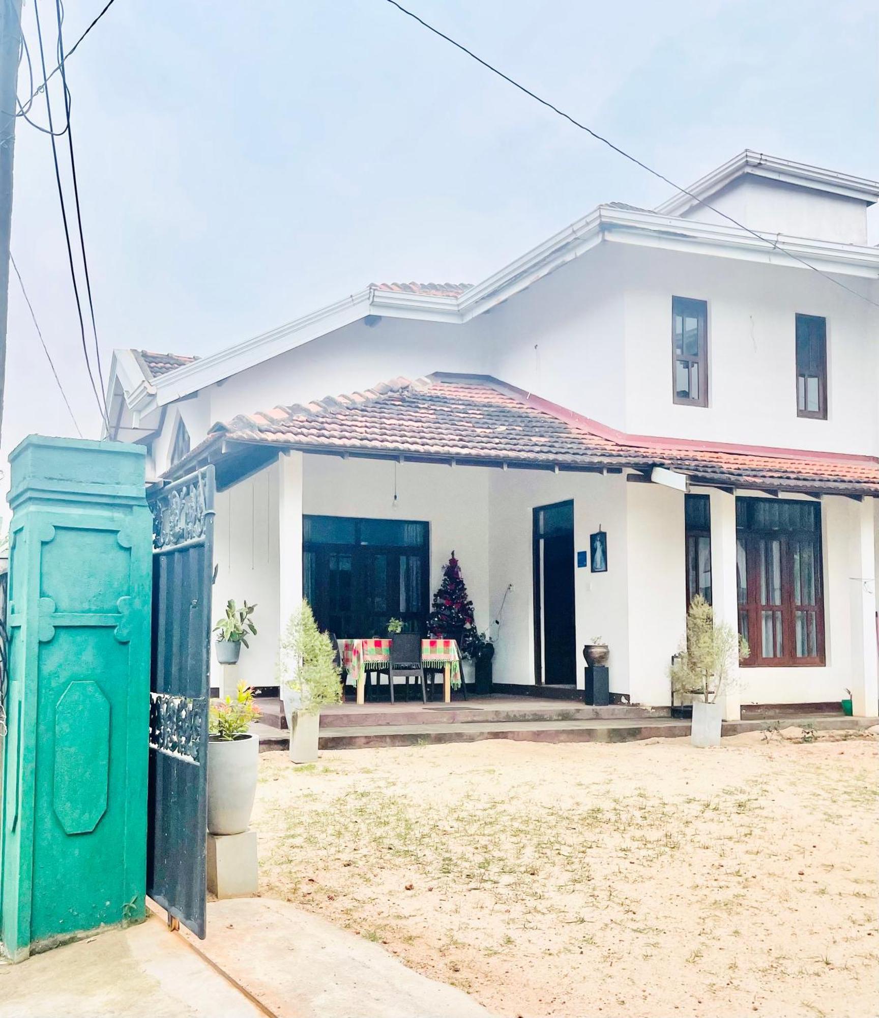 Sebastian Family Villa Негомбо Экстерьер фото